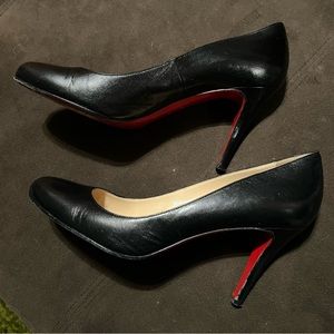 Christian Louboutin 39 Black Round Toe Pumps.